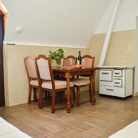 Grandma'S Hut Villa Nikšić Kültér fotó